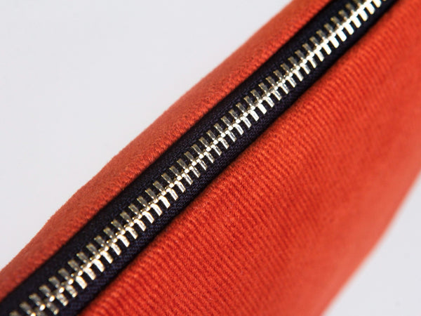 Personalized Clutch Bag – Custom Makeup & Bridesmaid Zip Pouch — print detail | Pamusan