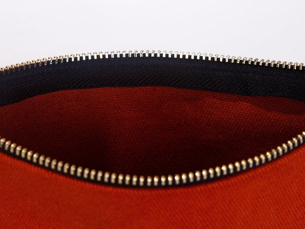 Personalized Clutch Bag – Custom Makeup & Bridesmaid Zip Pouch — print detail | Pamusan