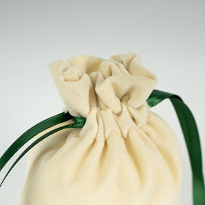 Personalized Velvet Rose Drawstring Pouch – Green Ribbon – 4" × 5" (10 × 13 cm) - Pamusan.com