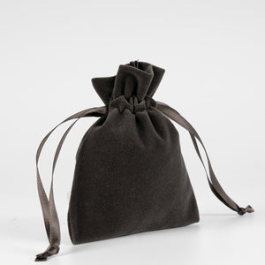 Velvet Rose Drawstring Pouch – Anthracite – 4" × 5" (10 × 13 cm) - Pamusan.com