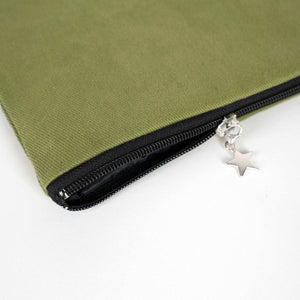 Zippered Clutch Bag – Green – 10" × 7" (25 × 18 cm) - 10 oz - Pamusan.com